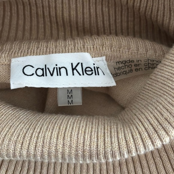 Calvin Klein Women’s Colorblock Turtleneck Sweater - Picture 5 of 5